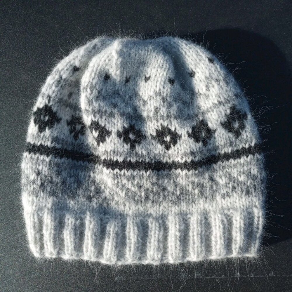 Men's Alpaca Fair Isle Beanie Wool Hat Handmade Knit White Gray Winter Nordic - Picture 6 of 9